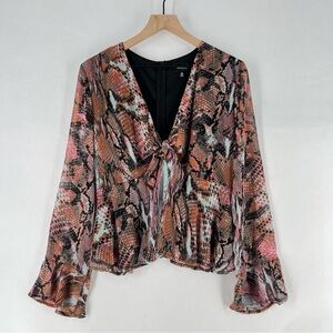 4S13NNA Marissa Snakeskin Print Sheer Chiffon Tie Front V-Neck‎ Babydoll Top